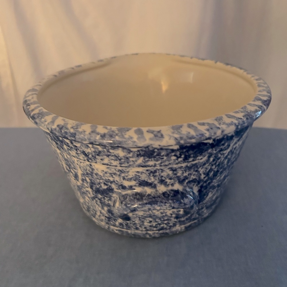 9” Spongeware Country Collection (Ohio) serving/mixing bowl.